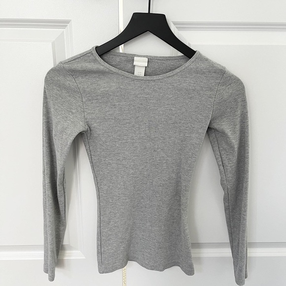 H&M Long sleeve Top Shirt Basic Tee - Picture 2 of 5